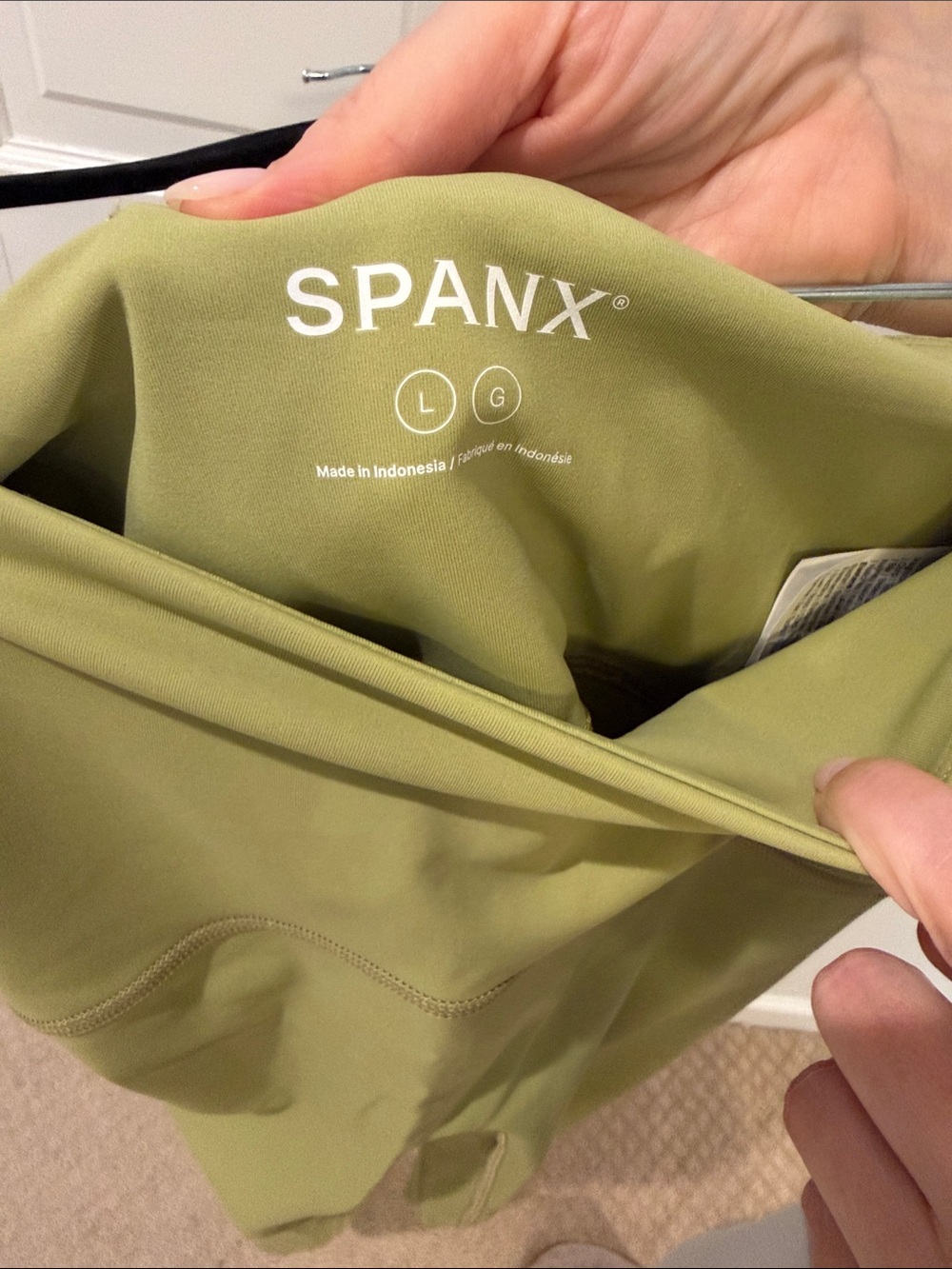 Spanx Booty Boost leggings size L - Picture 3 of 3